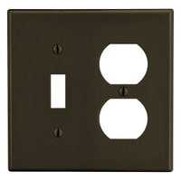 Hubbell PJ18 WALLPLTM-SIZE2-G1 DUP Wallplate Medium Size 2-Gang Duplex Toggle Brass